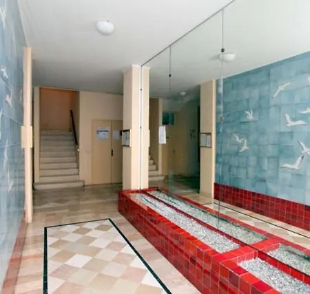 דירה 2 Steps From The Sea, Calm, Full Furnished ניס