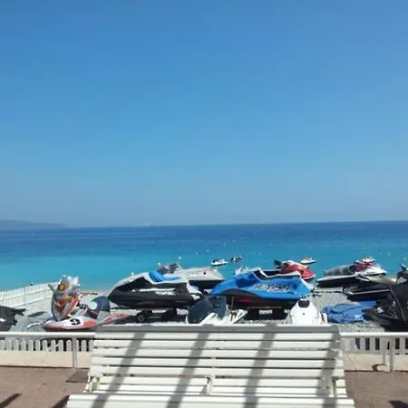 2 Steps From The Sea, Calm, Full Furnished ניס