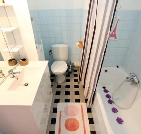 2 Steps From The Sea, Calm, Full Furnished דירה